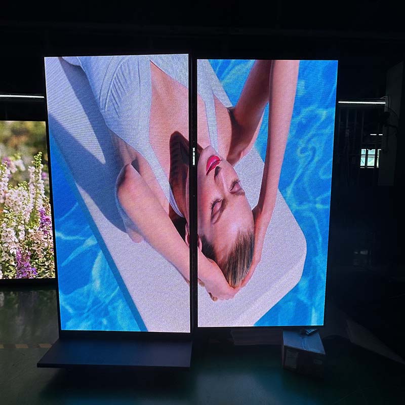 foldable poster screen